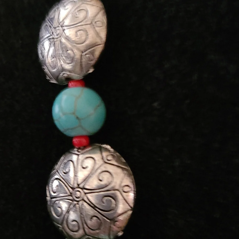 Hand crafted silver plated and turquoise necklace with turquoise cross pendant - Picture 3 of 3